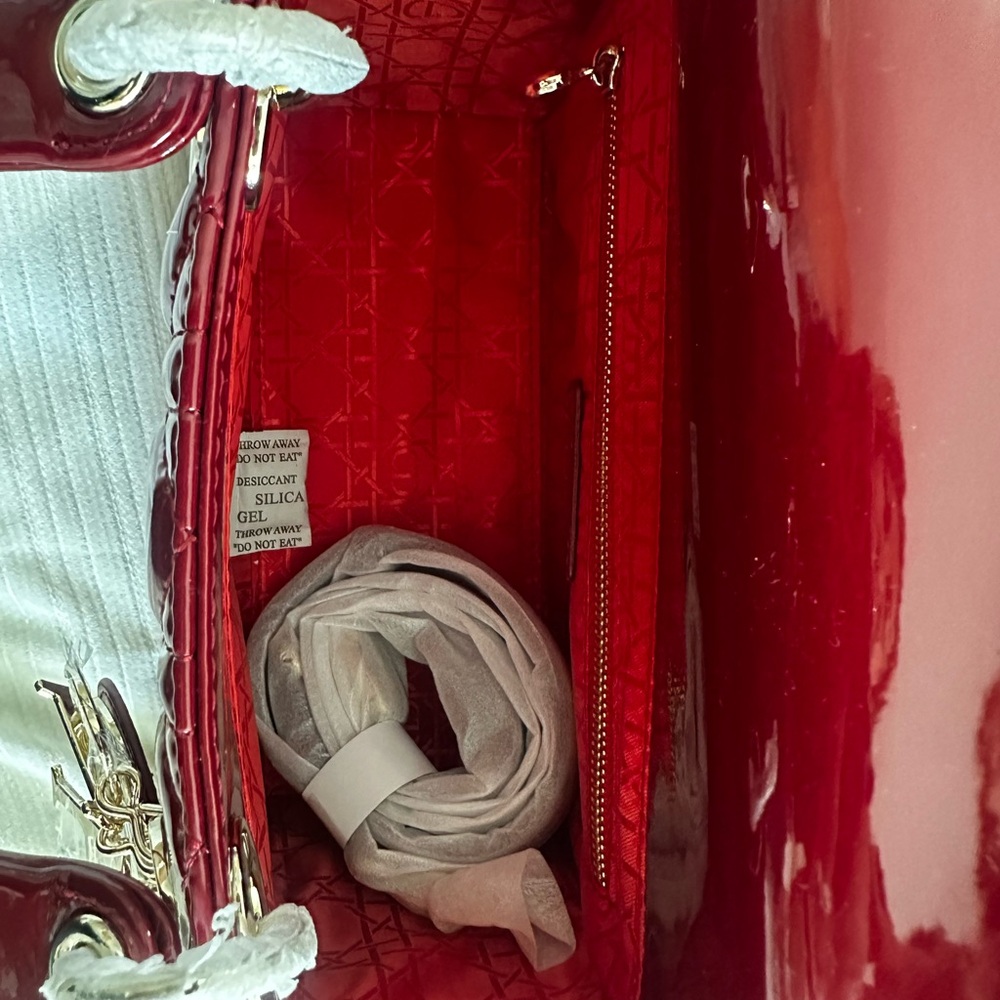 Dior Elegant Inspiration  Burgundy Handbag - Picture 4 of 8